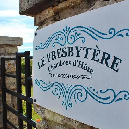 Le Presbytère B&b&gite-sleeps 4-6 Couette-café