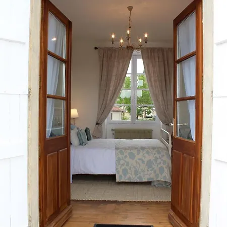 Le Presbytère B&b&gite-sleeps 4-6 Couette-café 3*