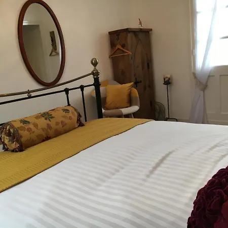 Le Presbytère B&b&gite-sleeps 4-6 3*