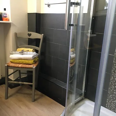 Couette-café Le Presbytère B&b&gite-sleeps 4-6