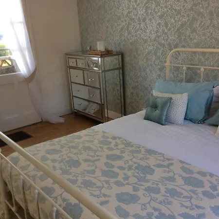 Bed & Breakfast Le Presbytere And Gite-sleeps 4-6 Puy-l'Eveque