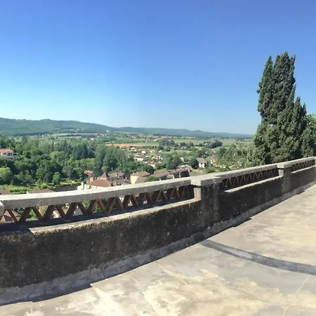 Le Presbytere And Gite-sleeps 4-6 Bed & Breakfast