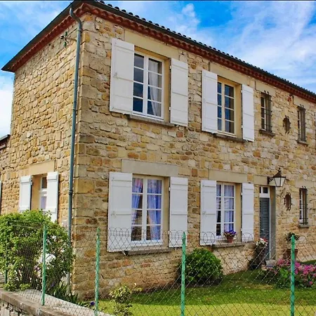 Le Presbytere And Gite-sleeps 4-6 Bed & Breakfast 3*
